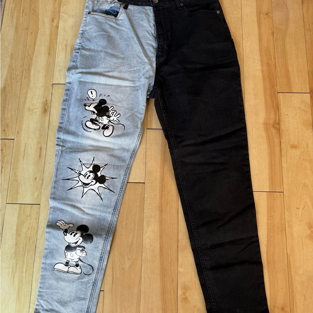 Hot Topic X Disney Two Tone Mom Jean